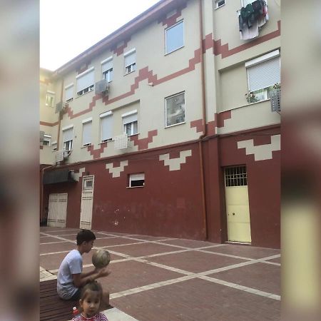 New New Bazaar Apartment Tirana Bagian luar foto