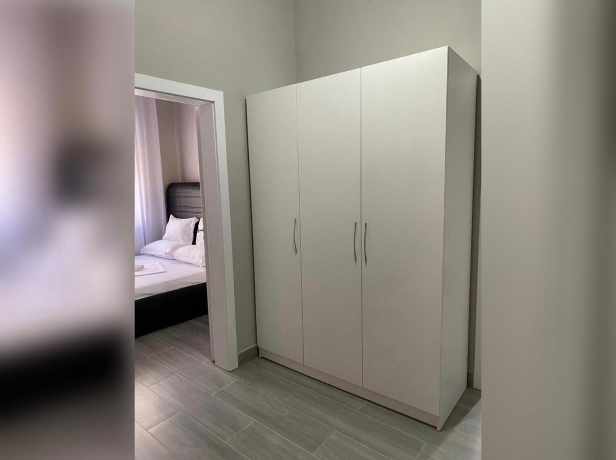 New New Bazaar Apartment Tirana Bagian luar foto