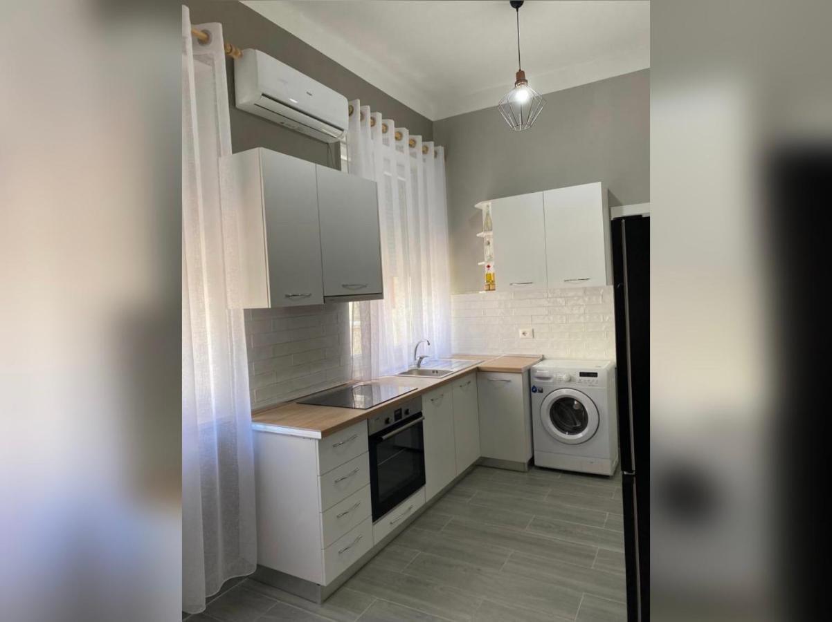 New New Bazaar Apartment Tirana Bagian luar foto