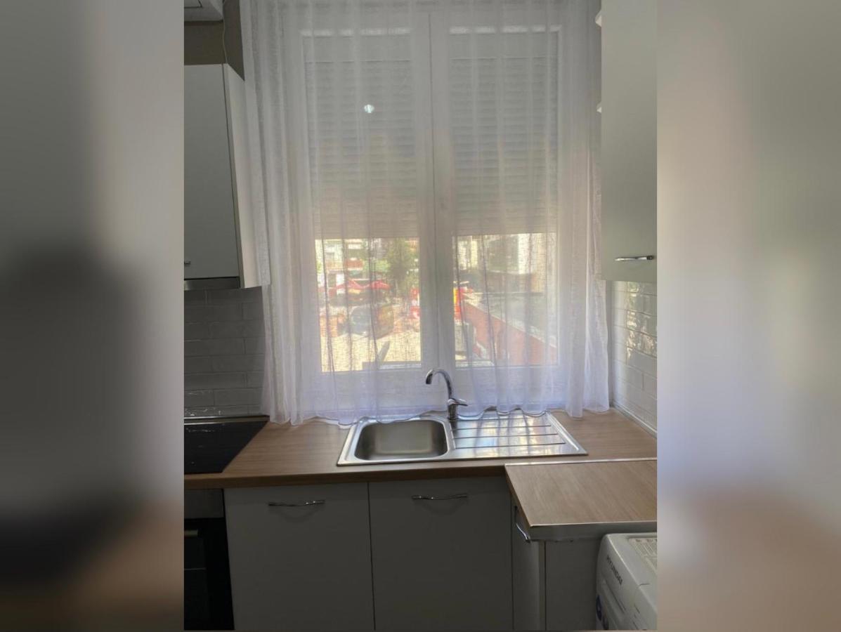 New New Bazaar Apartment Tirana Bagian luar foto